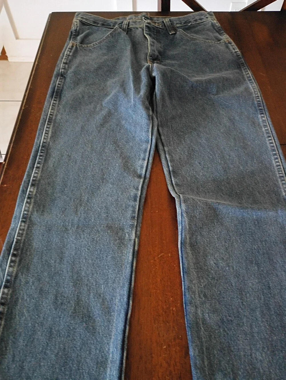 Wrangler rustler straight
